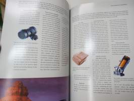 The Mercedes-Benz E-Class Saloons 1996 -myyntiesite / brochure