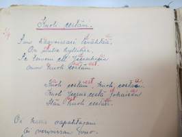 Lauluja. Signe Heinonen -käsinkirjoitettuja uskonnollissävyisiä lauluja + erillinen sisältövihko, 1922? alkaen -handwritten songs, mostly religious