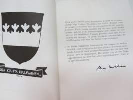 Finsk heraldik i nutiden -näyttelykirja -heraldry exhibition book with articles / Carol Hedberg - Finlands vapen &amp; Finlands flagga, Tom Bergroth - De finska...