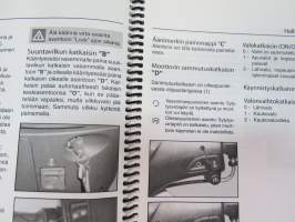 Derbi Boulevard 125 / 150 -käyttöohjekirja / owner´s manual in finnish