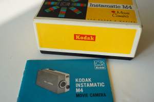 Kodak Instamatic M 4 Movie Camera kaitafilmikamera alkuperäisessä pakkauksessa käyttöohje mukana