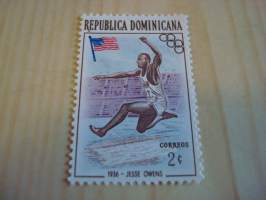 Jesse Owens, Olympialaisten legenda postimerkki vuodelta 1957. Harvemmin tarjolla. Katso myös muut kohteet.