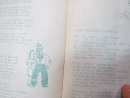 Näin laulaen meriä kulkee -laulukirja / song book