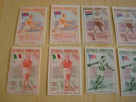 2 x 6 erilaista Olympialaisten legendat 1920-1940 -luvuilla postimerkkiä v. 1957. Harvemmin tarjolla. Katso myös muut kohteet. Hammastetut ja hammastamattomat.
