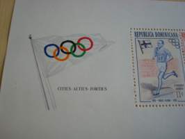 3 erilaista Olympialaisten legendat 1920-1940 -luvuilla postimerkkiä miniarkissa vuodelta 1957. Mm. Paavo Nurmi. Hammastetut. Harvemmin tarjolla.