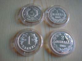 Hopeiset Suomi replika-markat: 1864, 1865 ja 1921 1 Markka sekä 1928 5 Markkaa. 925-hopeaa, hienot esim. lahjaksi. Katso myös muut kohteet.