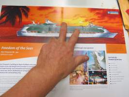 Freedom of the Seas - Aker Finnyards - telakka-esite / brochure