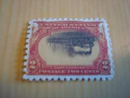 1901 Inverted Pan American Exposition &amp; 1918 Inverted Jenny, USA . Huom. nämä ovat replikat aidoista postimerkeistä, ei siis aidot. Lentokone &amp; juna väärinpäin.