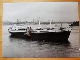 Finnbrod laivan valokuva, annettu koeajokapteenille Jouluna 1967
