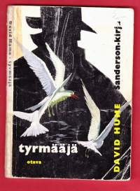 David Hume - Tyrmääjä, 1963. 2.p.  Sanderson-kirja. Tämän romaanin sankari on gentlemannirikollinen, joka on lukijalle mitä hauskin tuttavuus