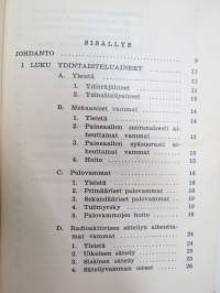 Suojelulääkintäopas (Slulääk-opas) 1961 -finnish army rules for medical care