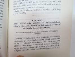 Sotilasoikeudenhoitoa koskevia säädöksiä (SRL, SKA ja STL) -Finnish military manual regarding special laws