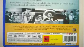 Ohukainen &amp; Paksukainen - Härkätaistelijoina  Blu-ray+DVD - elokuva