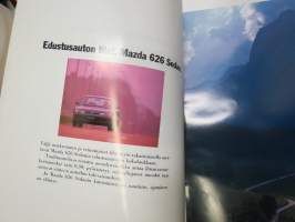 Mazda 626 4-ovinen Sedan / 5-ovinen Hatchback 1993 -myyntiesite / brochure