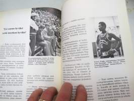 Uudenkaupungin Urheilijat 1898-1978 - 80 vuotta -historiikki / sport club´s history