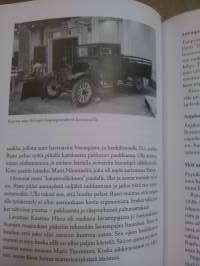 Elokuvia ja vanhoja autoja – Rekvisiittarimestari Risto Höylän tarina