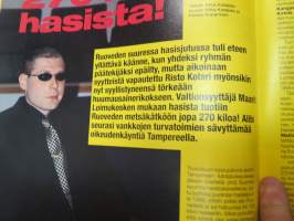 Alibi 2001 nr 7, Mafiapomo Lauri Johansson vannoo kostoa, Kauko "Vilperi" K. Kotkasta poltettiin elävältä, Steen Christensen, Vaarallinen nainen Jaana Punkkinen