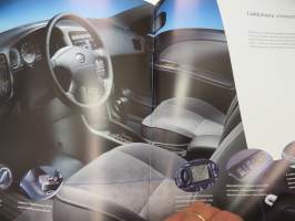 Toyota Avensis 2001 -myyntiesite / brochure