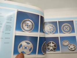Fiat Tarvikkeita (automyyjän käyttöön tarkoitettu, ei yleisölle) tuoteluettelo / myyntiesite / brochure