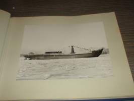 Valmet telakka PADOGALES aluksen kastetilaisuus 25.3.1964 vesillelasku ja juhlat valokuvakansio