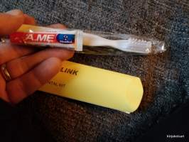 Tallink dental kit - Avaamaton hammasharja ja tahna
