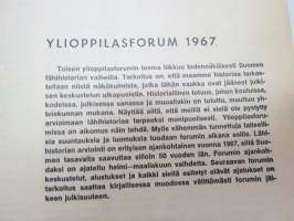 Sensuuri - Jyväskylän ylioppilaslehti 5-vuotisjulkaisu 1966, sisältää monipuolisesti artikkeleita tuolloisesta sensuurista ja sensuurikeskustelusta yhteiskunnassa