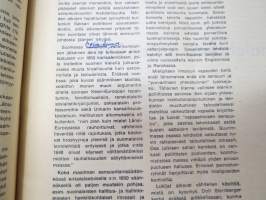 Sensuuri - Jyväskylän ylioppilaslehti 5-vuotisjulkaisu 1966, sisältää monipuolisesti artikkeleita tuolloisesta sensuurista ja sensuurikeskustelusta yhteiskunnassa