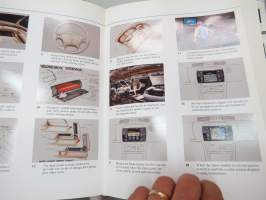 Cadillac Seville 1998 oproduct information -mallivuoden esittelykansio pressikuvineen ym.