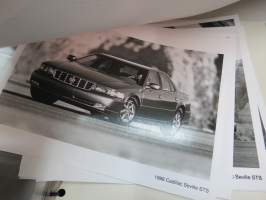 Cadillac Seville 1998 oproduct information -mallivuoden esittelykansio pressikuvineen ym.