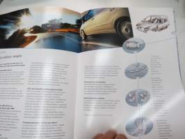 Toyota Corolla Verso -myyntiesite / brochure