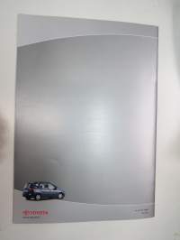 Toyota Corolla Verso -myyntiesite / brochure