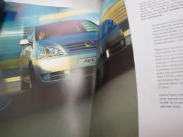 Toyota Avensis Verso 2002 -myyntiesite / brochure