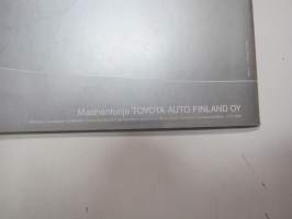 Toyota Avensis Verso 2002 -myyntiesite / brochure