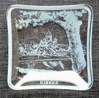 Lappeenranta kirkko  - tuhkakuppi  lasia 8,5x8,5 cm  1950-luku