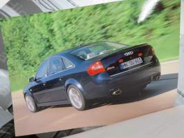 Audi RS 6 Presseinfo -kansio, sisältää mm. noin 25 kpl pressivalokuvia