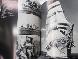 Das grosse Buch der Windjammer -suurten purjelaivojen esittelyä, myös suomalaisomistuksesssa olleita aluksia