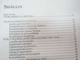 Tulevaisuutta rakentamassa  Turun Lyseo 1903 - 2003