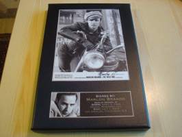 Marlon Brando, canvastaulu, koko 20 cm x 30 cm. Teen näitä vain 50 numeroitua kappaletta. Yksi heti valmiina lähetettäväksi.