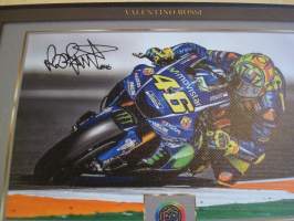 Valentino Rossi, MotoGP, canvastaulu, koko 20 cm x 30 cm. Teen näitä vain 50 numeroitua kappaletta. Yksi heti valmiina lähetettäväksi.