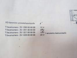 Eberspächer X2 -lämmityslaitteen käyttö-, asennus- ja huolto-ohjeet, 2 eri julkaisua -heater manuals in finnish