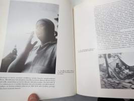Valkoinen pöytä - Alvar Aallon nuoruus ja taiteelliset perusideat (Alvar Aalto)