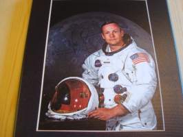 Apollo 11, 50-vuotis 1969-2019, canvastaulu, koko 20 cm x 30 cm. Teen näitä vain 50 numeroitua kappaletta. Yksi heti valmiina lähetettäväksi.