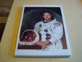Apollo 11, 50-vuotis 1969-2019, canvastaulu, koko 30 cm x 40 cm. Teen näitä vain 50 numeroitua kappaletta. Yksi heti valmiina lähetettäväksi.