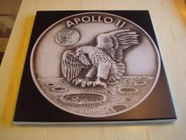 Apollo 11, 50-vuotis 1969-2019, canvastaulu, koko 40 cm x 40 cm. Teen näitä vain 50 numeroitua kappaletta. Yksi heti valmiina lähetettäväksi.