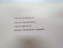 Tuli mies tupestaan - Manuscript -63 -kulttuurikatsaus satakuntalaisten taiteilijoiden tuotantoon &quot;antologia&quot; vastalauseena muun Suomen syrjivään asenteeseen