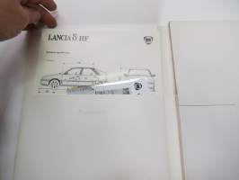 Lancia Delta -mallistoesittelykansio / lehdistötiedote kansio, pressikuvia ym. / press release binder