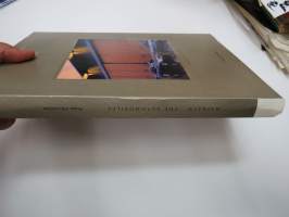 Maybach 57, 62 - The Automobiles - Paris Motor Show 2002 -esittely- / lanseerauskansio pressikuvineen ym. -press kit