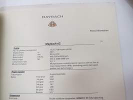 Maybach 57, 62 - The Automobiles - Paris Motor Show 2002 -esittely- / lanseerauskansio pressikuvineen ym. -press kit
