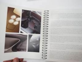 Lexus IS 220d / IS 250 -mallistoesittely, lanseerauskansio / pressikansio - Press release kit