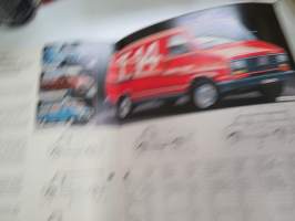 Fiat mallisto 1987 -myyntiesite / sales brochure